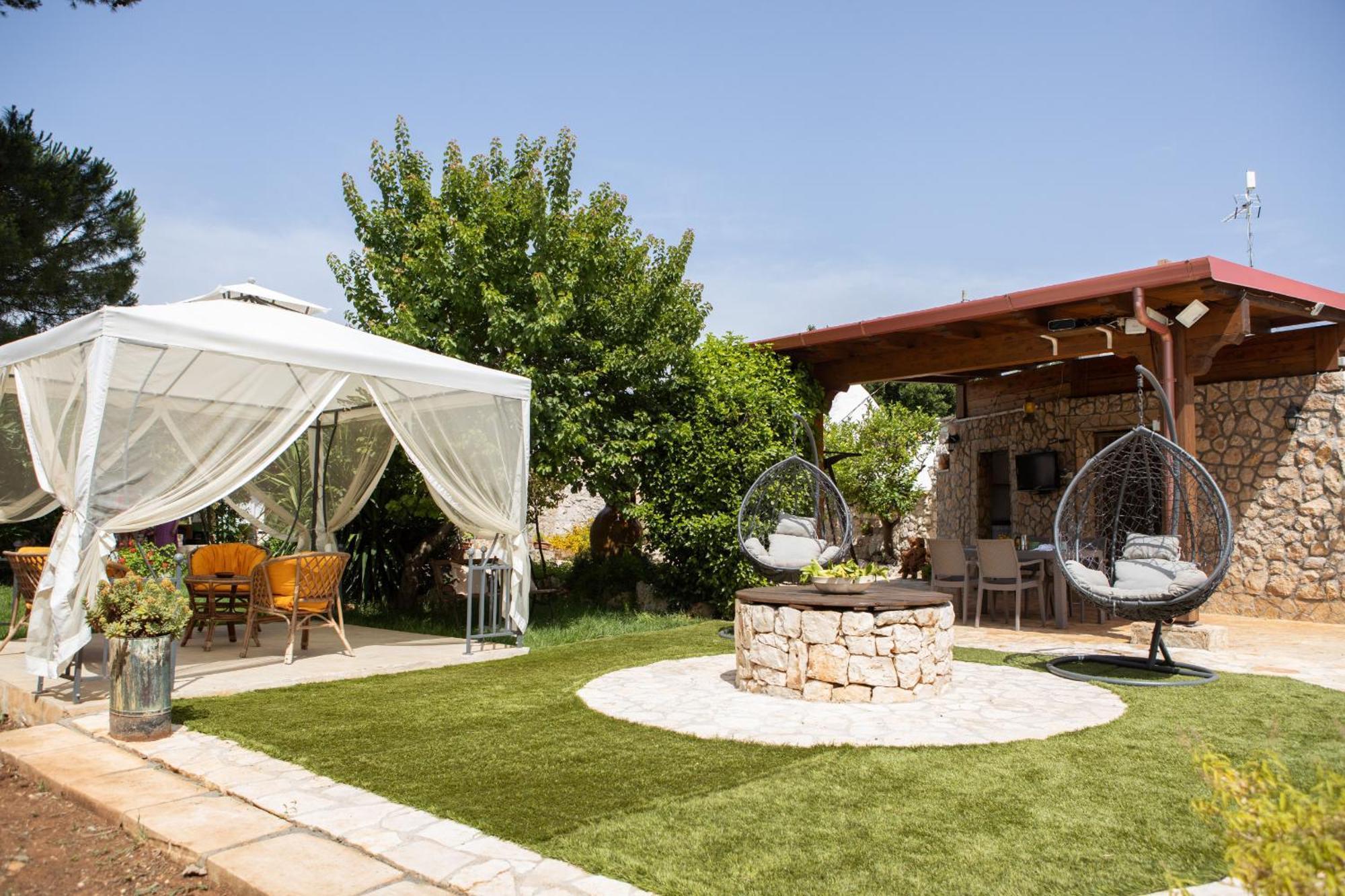 Trullo Nonna Netta Con Piscina Idromassaggio E Area Giochi Villa Ceglie Messapica Exterior photo