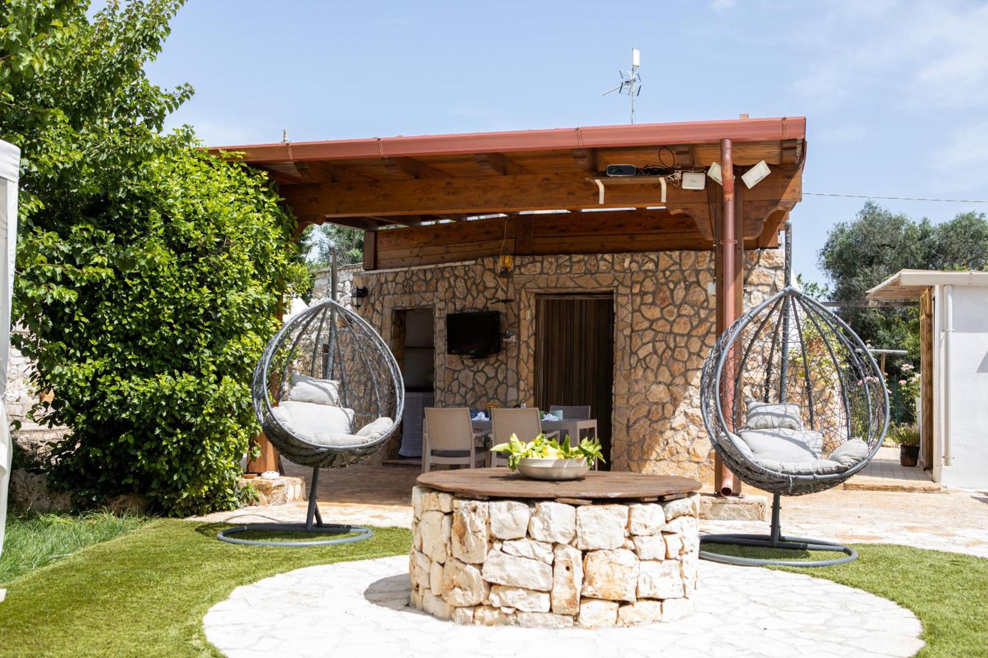 Trullo Nonna Netta Con Piscina Idromassaggio E Area Giochi Villa Ceglie Messapica Exterior photo