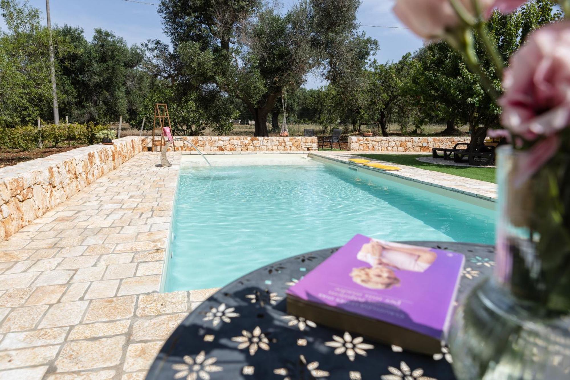 Trullo Nonna Netta Con Piscina Idromassaggio E Area Giochi Villa Ceglie Messapica Exterior photo