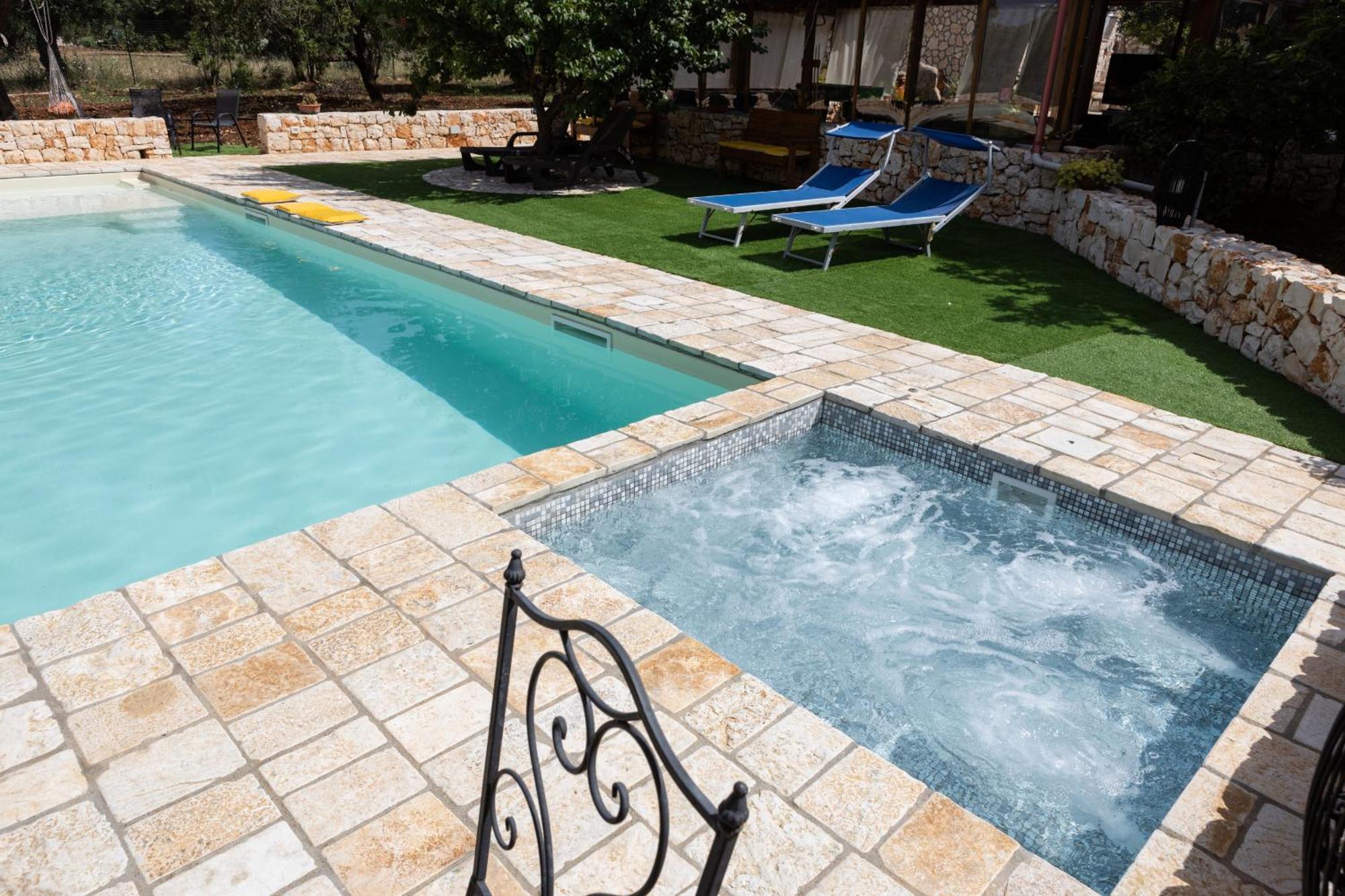 Trullo Nonna Netta Con Piscina Idromassaggio E Area Giochi Villa Ceglie Messapica Exterior photo