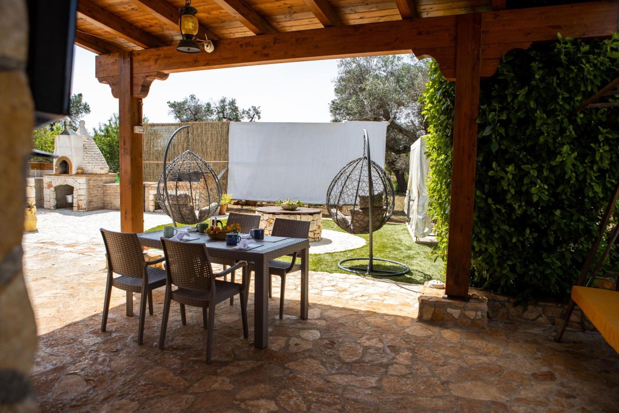 Trullo Nonna Netta Con Piscina Idromassaggio E Area Giochi Villa Ceglie Messapica Exterior photo