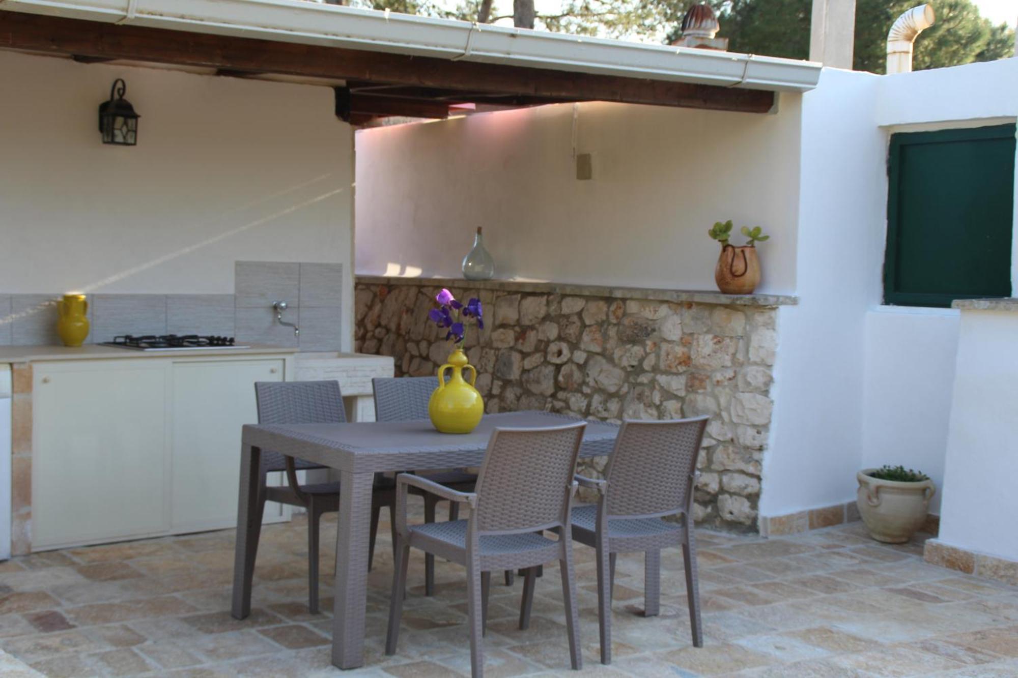 Trullo Nonna Netta Con Piscina Idromassaggio E Area Giochi Villa Ceglie Messapica Exterior photo
