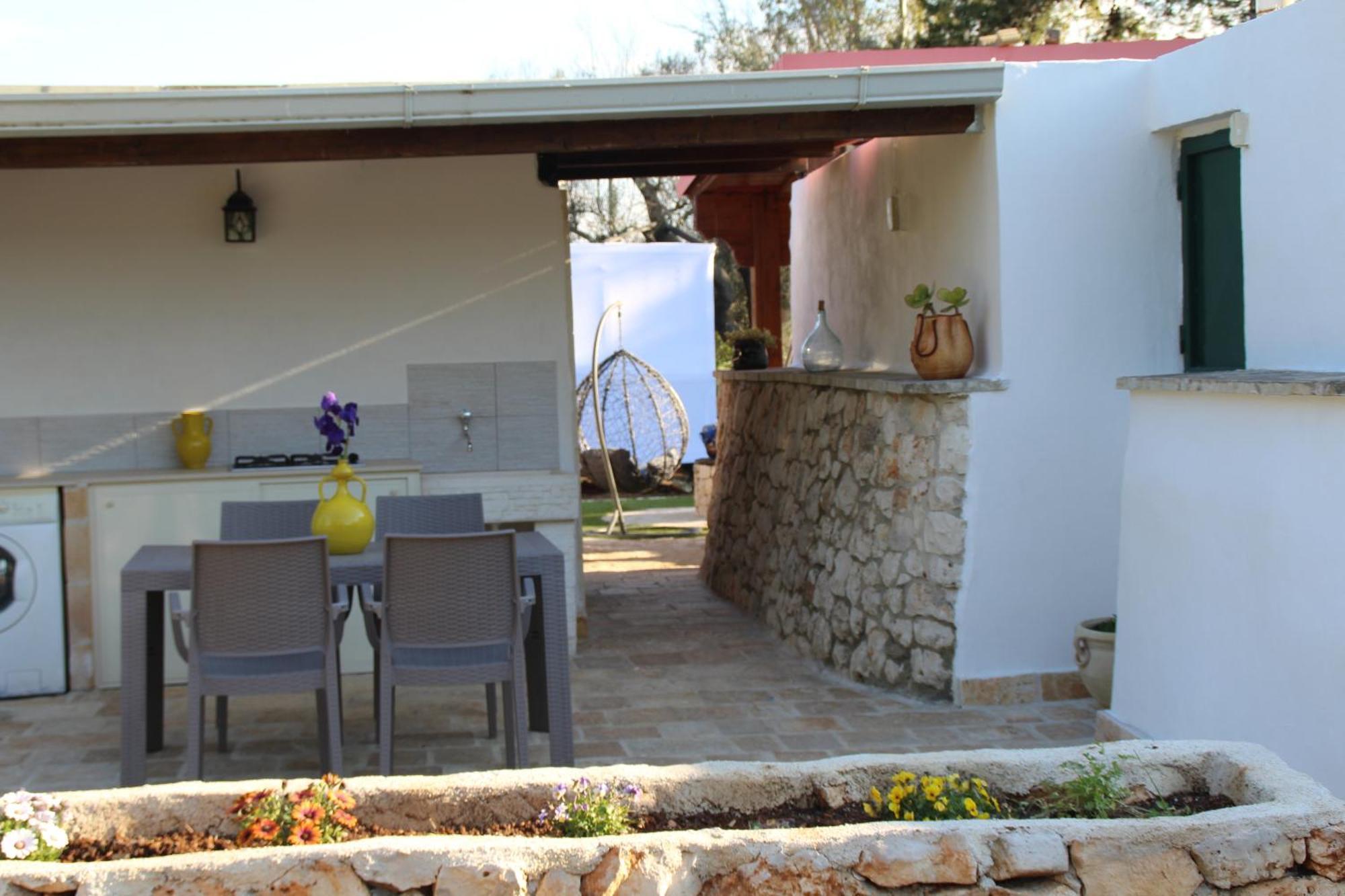 Trullo Nonna Netta Con Piscina Idromassaggio E Area Giochi Villa Ceglie Messapica Exterior photo
