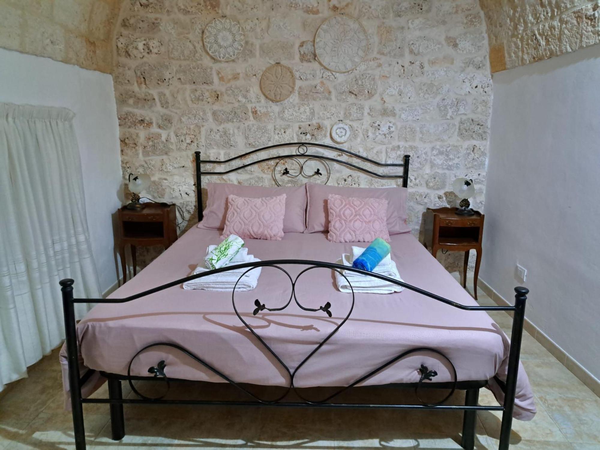 Trullo Nonna Netta Con Piscina Idromassaggio E Area Giochi Villa Ceglie Messapica Exterior photo