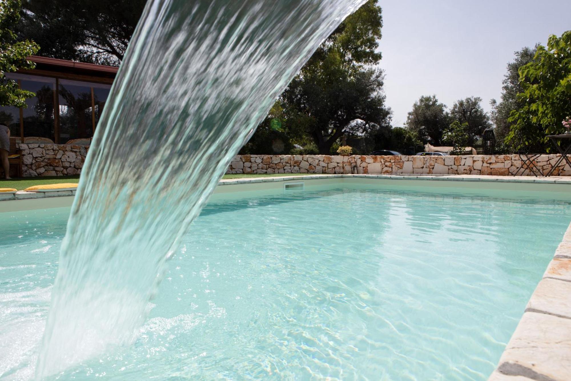 Trullo Nonna Netta Con Piscina Idromassaggio E Area Giochi Villa Ceglie Messapica Exterior photo